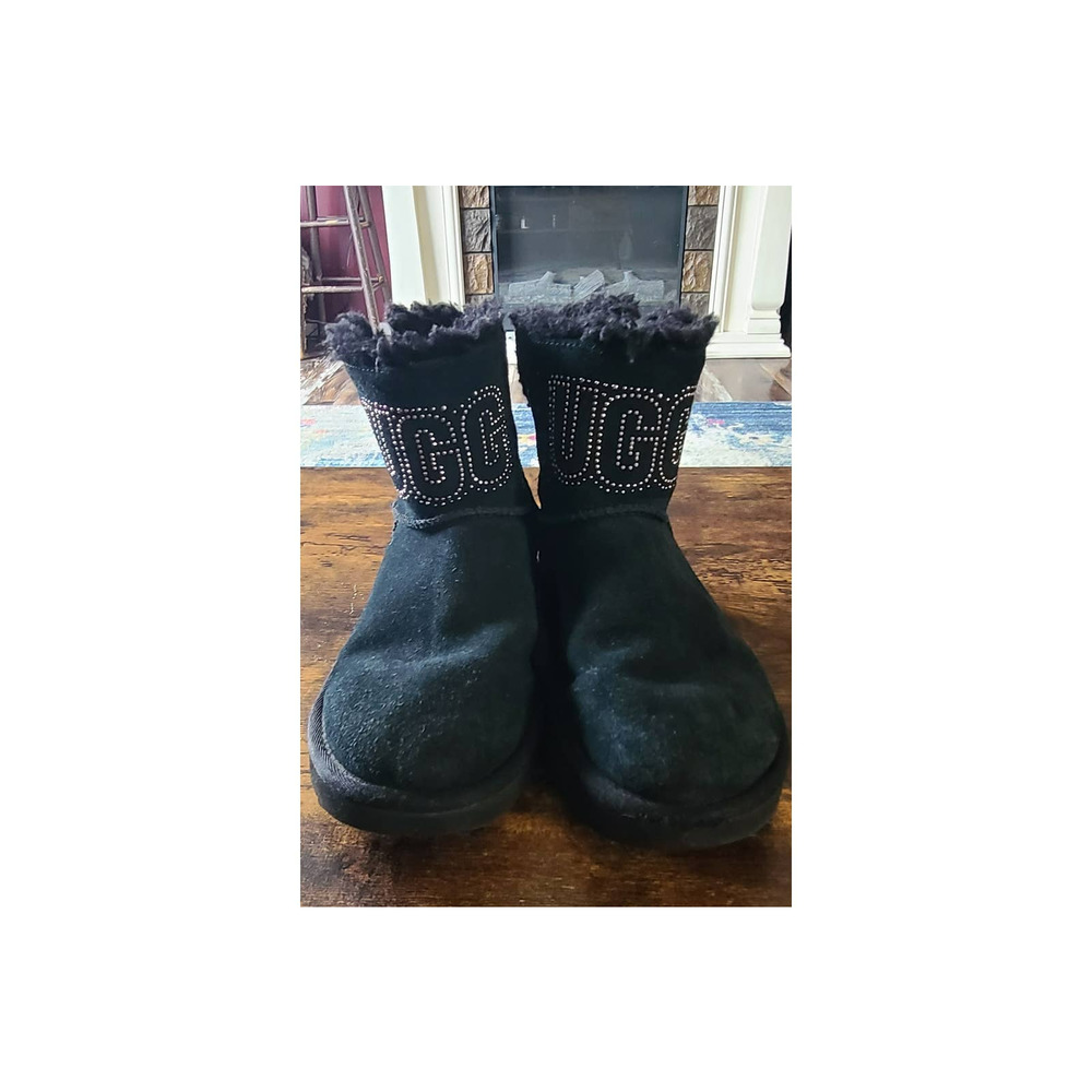 UGG Classic UGG Gem Mini Black Size US 6